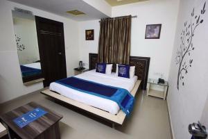 Hotel the grand pritam
