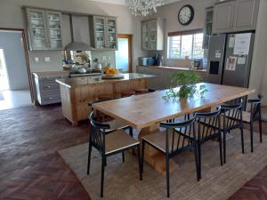 Spacious Modern Home, Paarl Winelands