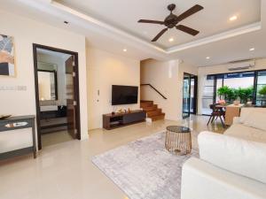 3br Townhouse Laguna Park