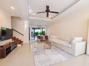 3br Townhouse Laguna Park - Layan Beach