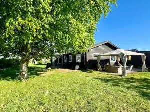 charming tree house close to Legoland - Lunderskov