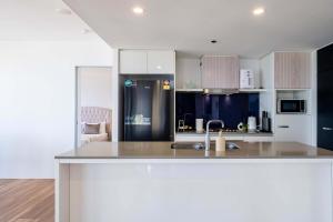 Level 29 Sky 2BR Ocean View Apartment