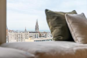 Stunning views over Ostend with garage