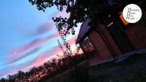 An original Tiny House WiFi, AC, Bikes, HO compatible