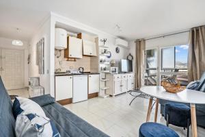 WELCS APARTAMENTO 226 EMP frente al Canal