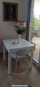 Appartements T1 Moderne avec Terrasse : photos des chambres