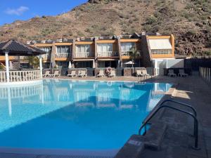 Luxury duplex-direct ocean view