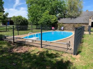 Appartements FEREL Longere near beaches, 12 people, heated pool : photos des chambres