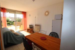 2 pièces cabine grande terrasse RDC lave-linge parking 400m plage