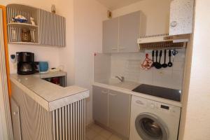 2 pièces cabine grande terrasse RDC lave-linge parking 400m plage