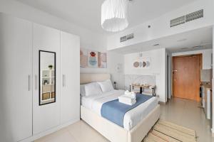 Modern Studio in Production City