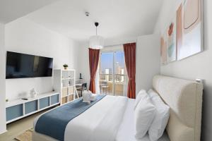 Modern Studio in Production City