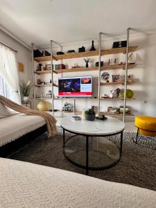 Welcome to Elenas Athens Suite!