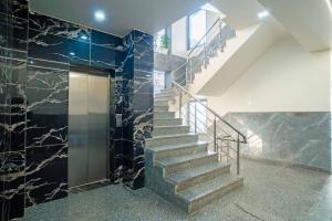 Treebo Royal Grand, Sector 71