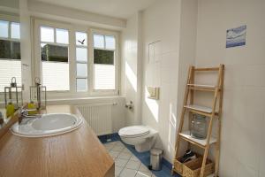 Ferienwohnung mit traumhaftem Meerblick - Haus am Meer FeWo 04