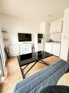 Studio tout équipé, fonctionnel avec parking privatif - 皮勒博罗