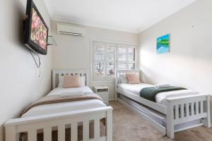 5BDRM Panoramic Waterfront Jetty and Pool