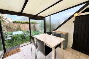 Maisons de vacances Maisonnette refaite a neuf - Jardin - Piscine : photos des chambres