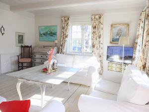 Gemütliche Friesenhaushälfte unter Reet über 3 Etagen mit ca. 90 qm.