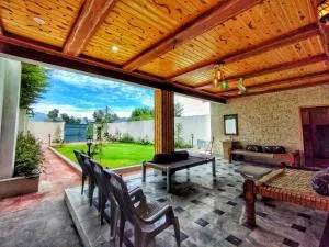 Swat Hilton Guest House by Khan Familia - Mingora