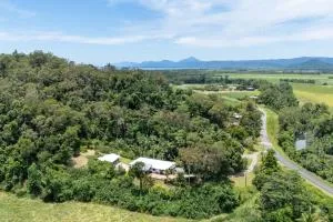 Rainforest Retreat in Bamboo - Miallo