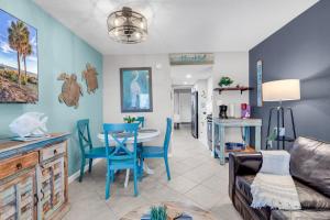 Oceanfront Resort, Great Views, King Bed, 7 Pools