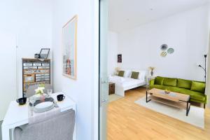 I Very Close Schönbrunn - Time to Relax