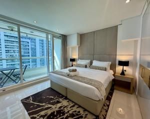 SUNRISE HOMES - Modern Studio beside Dubai Canal