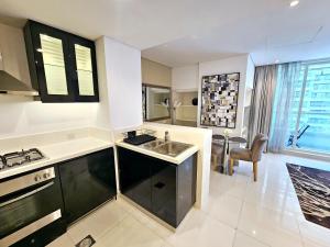 SUNRISE HOMES - Modern Studio beside Dubai Canal