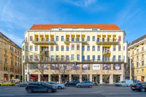 Time Out Suite - R30