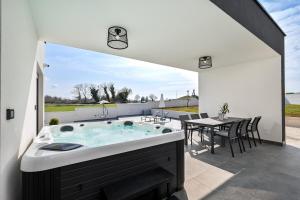 Villa Orbanić by Istrialux