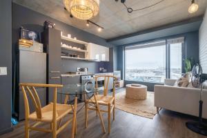 The Wex - 6th Floor Apartment with Parking