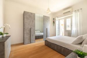 Appartamento Elegante e Luminoso con Metro Vicina