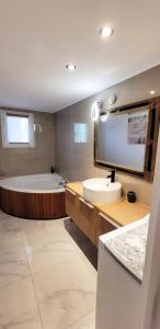 Maisons d'hotes Les Cypres de Chaume : photos des chambres