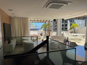 Cobertura em Ondina - 420m, Piscina Privativa e Vista para o Mar