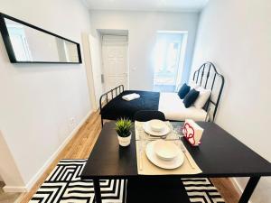 Mary Yellow - NO RC - Studio & Loft