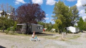 Campings Camping 3 etoiles - Piscine - ccbaehg : photos des chambres