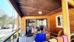 Campings Chalet 2 etoiles - Piscine - ccbaeia : photos des chambres
