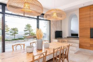 Maisons de vacances Ermitage - Magnificent Villa with Panoramic View Saint-Cyr-au-Mont-d-Or : photos des chambres