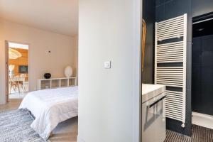 Maisons de vacances Ermitage - Magnificent Villa with Panoramic View Saint-Cyr-au-Mont-d-Or : photos des chambres