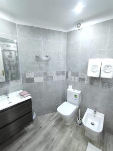 Green Mary - pools and sunny balcony