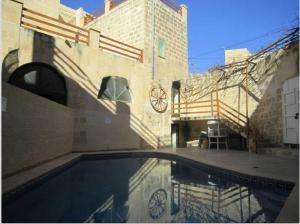 Cauchi 5 bedroom farmhouse in Gharb
