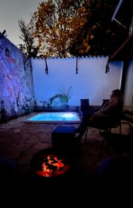 Villa Mykonos - Experiência Grega Exclusiva em Tiradentes - 5 Suítes de Luxo