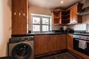 Comfortable Two-Bedroom Azurite