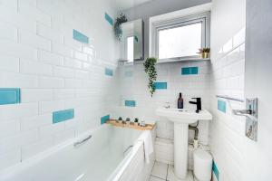 GuestReady - 2BR East London City Flat