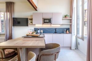 Rose - Appartamento in centro storico con balcone con vista