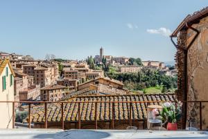 Rose - Appartamento in centro storico con balcone con vista