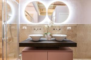 Rose - Appartamento in centro storico con balcone con vista