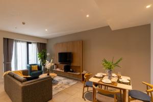 Elegant Zenity and D1Mension condos in District 1 - Host by Thomas