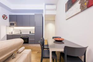 JOIVY Chic apartments in Piazza Dante, Genoa